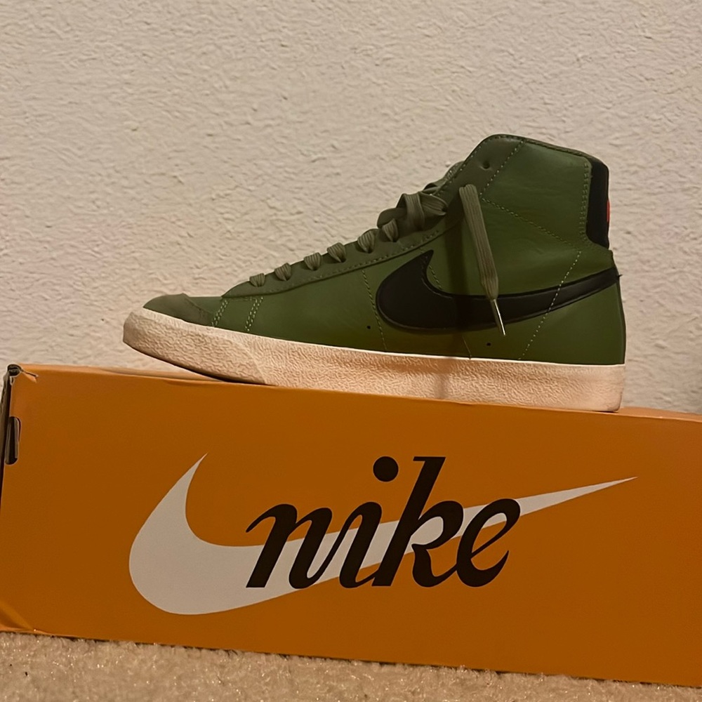 Nile blazer